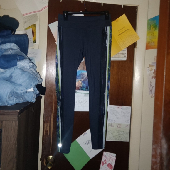 ATHLETA Swipe Sonar tight fit athletic leggings - Picture 3 of 7